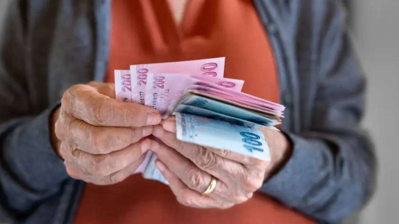 Emeklilerin hesabına koşulsuz 30 bin TL yatacak 4